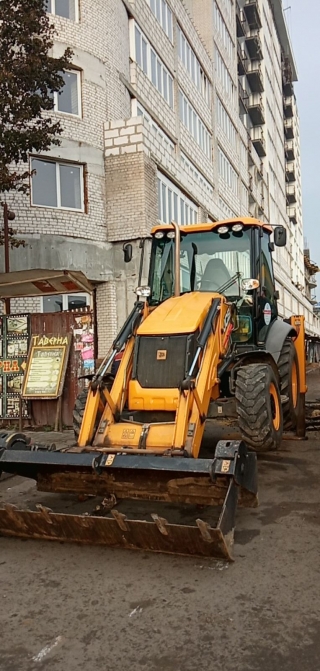 ЖК "Полтавский Шлях": работы по врезке в городскую канализацию